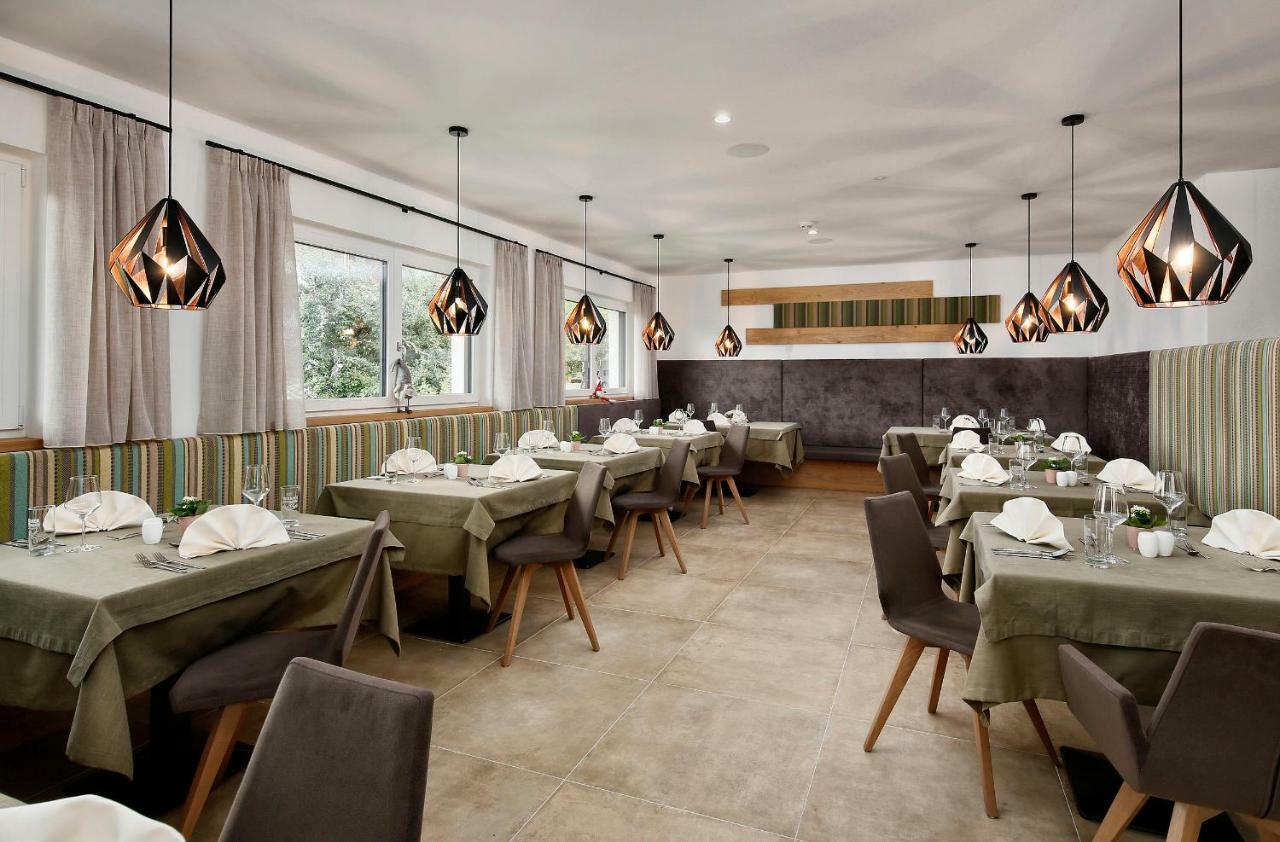 Appartement-Hotel Anthea Tirolo Bagian luar foto